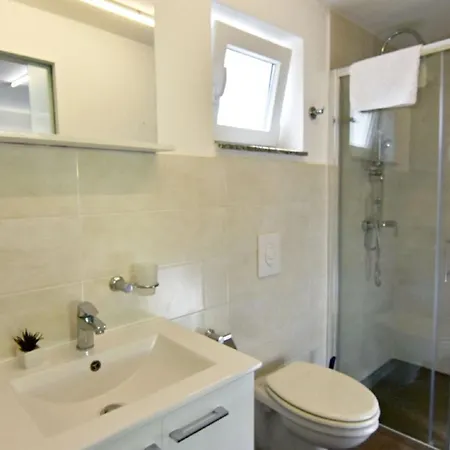 Ferienwohnung In Mit Schoner Terrasse דירה אומאג