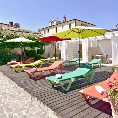 Ferienwohnung In Mit Schoner Terrasse דירה *