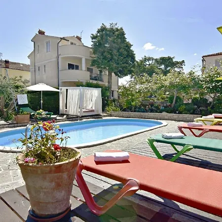 شقة Ferienwohnung In Mit Schoner Terrasse
